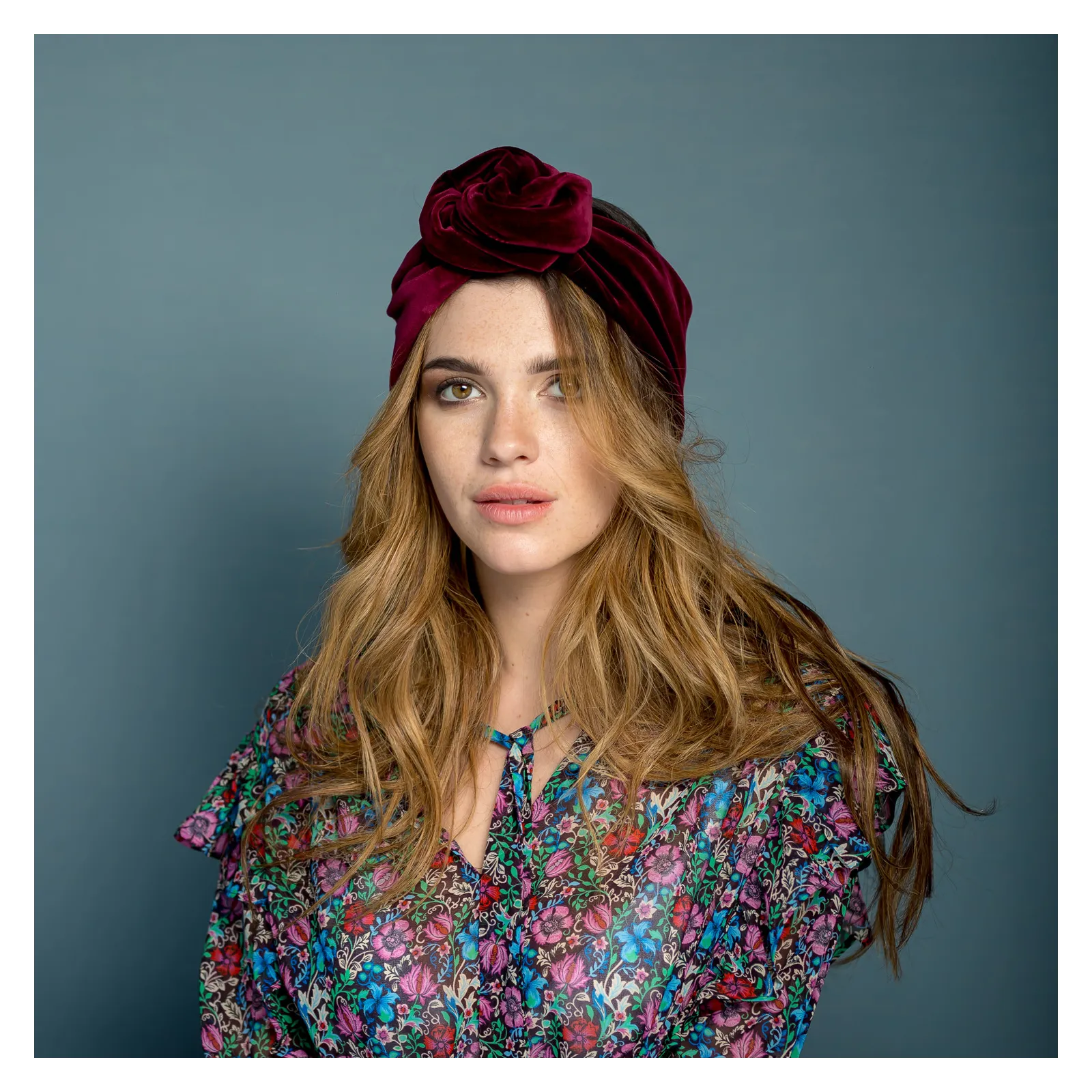 Opaska damska welurowa gruba bordo.