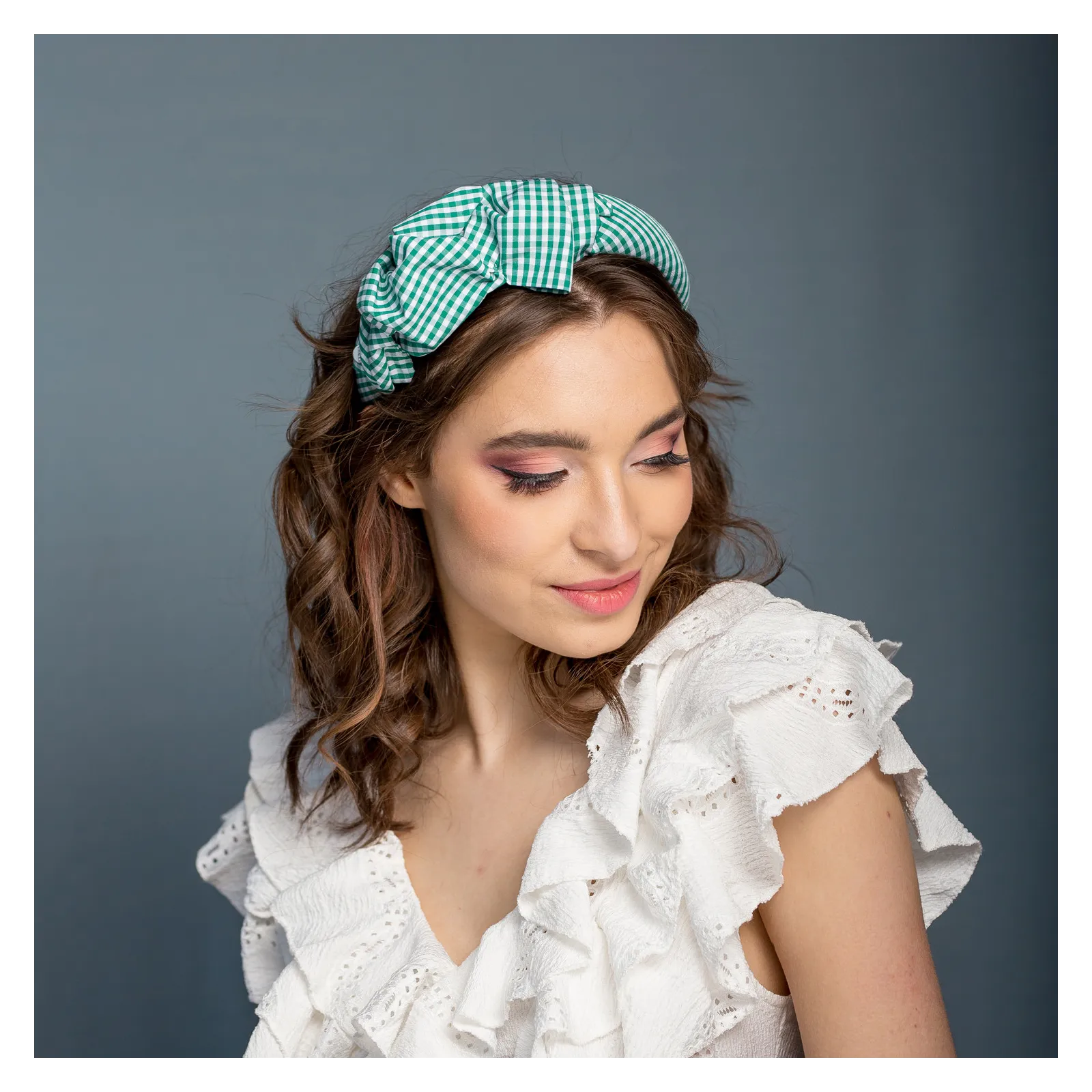 Ozdobna opaska w kratkę vichy.