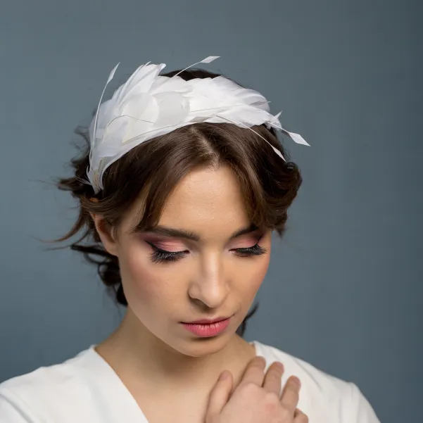 Opaska do włosów ślubna z piór.