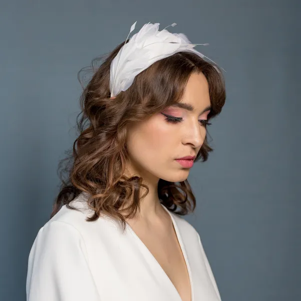 Opaska do włosów ślubna z piór.