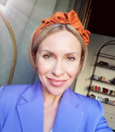 Dyniowa zdobiona opaska damska.