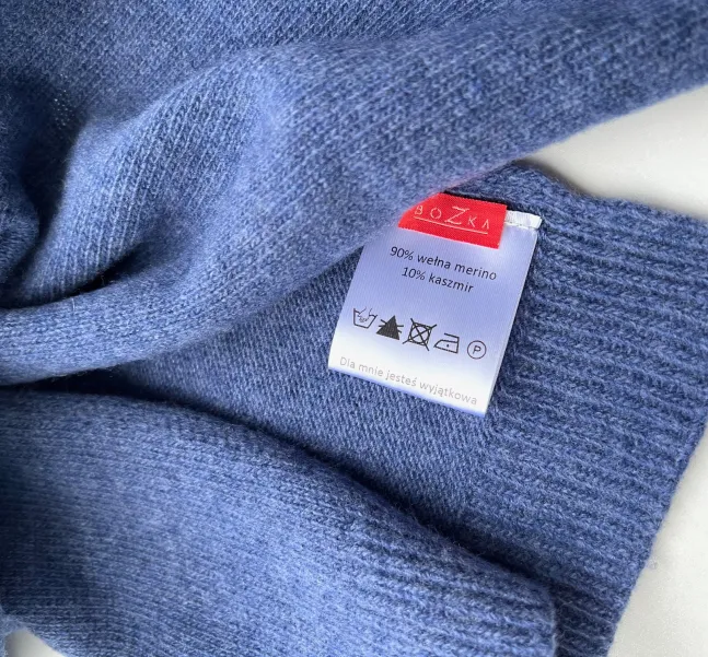 Szal niebieski, długi, ciepły wełna z kaszmirem. Szal niebieski, długi, ciepły wełna z kaszmirem.