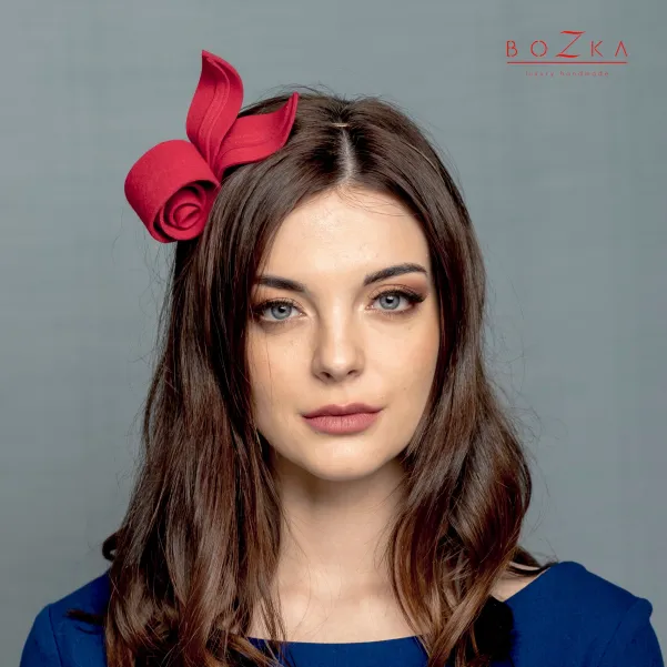 Ozdoba do włosów- Czerwony kwiat.