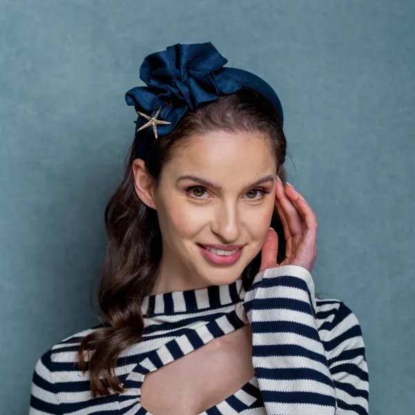 Lniana granatowa opaska z rozgwiazdą.