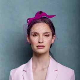 Ozdoba do włosów z woalką na opasce fuksja.