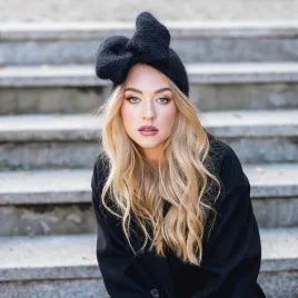 Opaska na głowę czarna, wełniana z kokardą, alpaka.