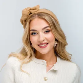 Sztywna opaska z kokardką beżowa karmelowa.