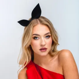 Czarna ozdoba do włosów uszkokokarda.