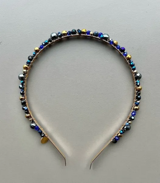 Biżuteryjna szafirowa błyszcząca opaska z kryształkami.