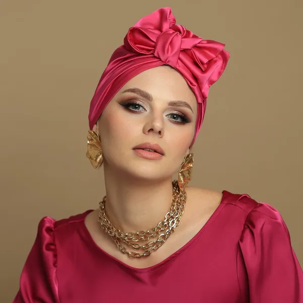 Stylowy turban na włosy satynowy z kokardą amarantowy.