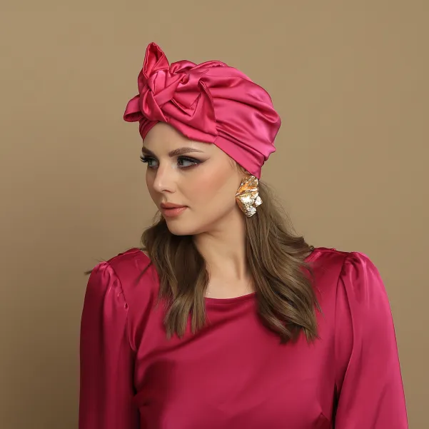 Stylowy turban na włosy satynowy z kokardą amarantowy.