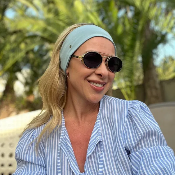 Modna elastyczna opaska damska szałwiowa.