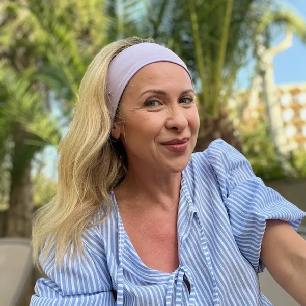 Elastyczna gładka opaska damska lila.