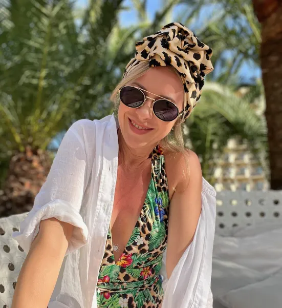 Szalona ozdoba na głowę turban ozdobny w panterkę.