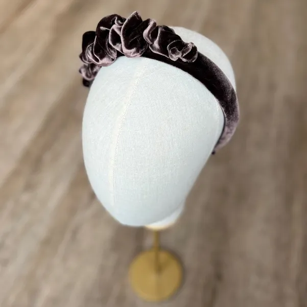 Burgudowa ozdobna opaska damska z aksamitu.