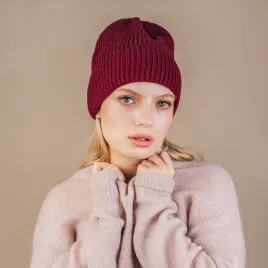 Prążkowana czapka wełniano-kaszmirowa bordowa