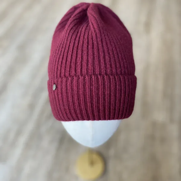 Prążkowana czapka wełniano-kaszmirowa bordowa