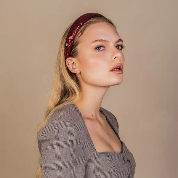 Burgudowa ozdobna opaska damska z aksamitu.