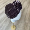 Elegancka czapka turban aksamitna, jedwabna brąz taupe