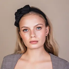 Urocza uniwersalna opaska czarna kokarda