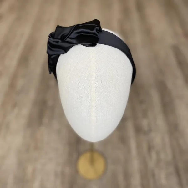 Kobieca opaska z kokardą czarna satynowa