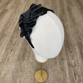 Kobieca opaska z kokardą czarna satynowa