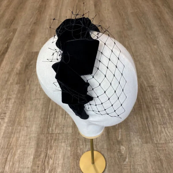 Gruba aksamitna wieczorowa opaska damska. Gruba aksamitna wieczorowa opaska damska.