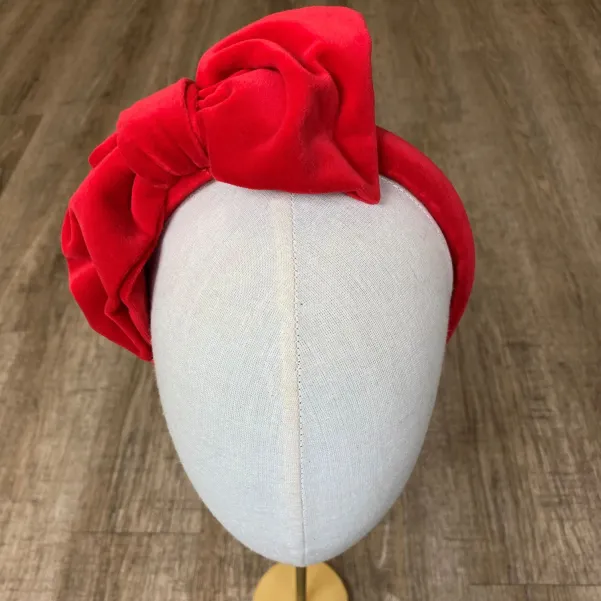 Czerwona aksamitna opaska handmade z gigantyczną kokardą.