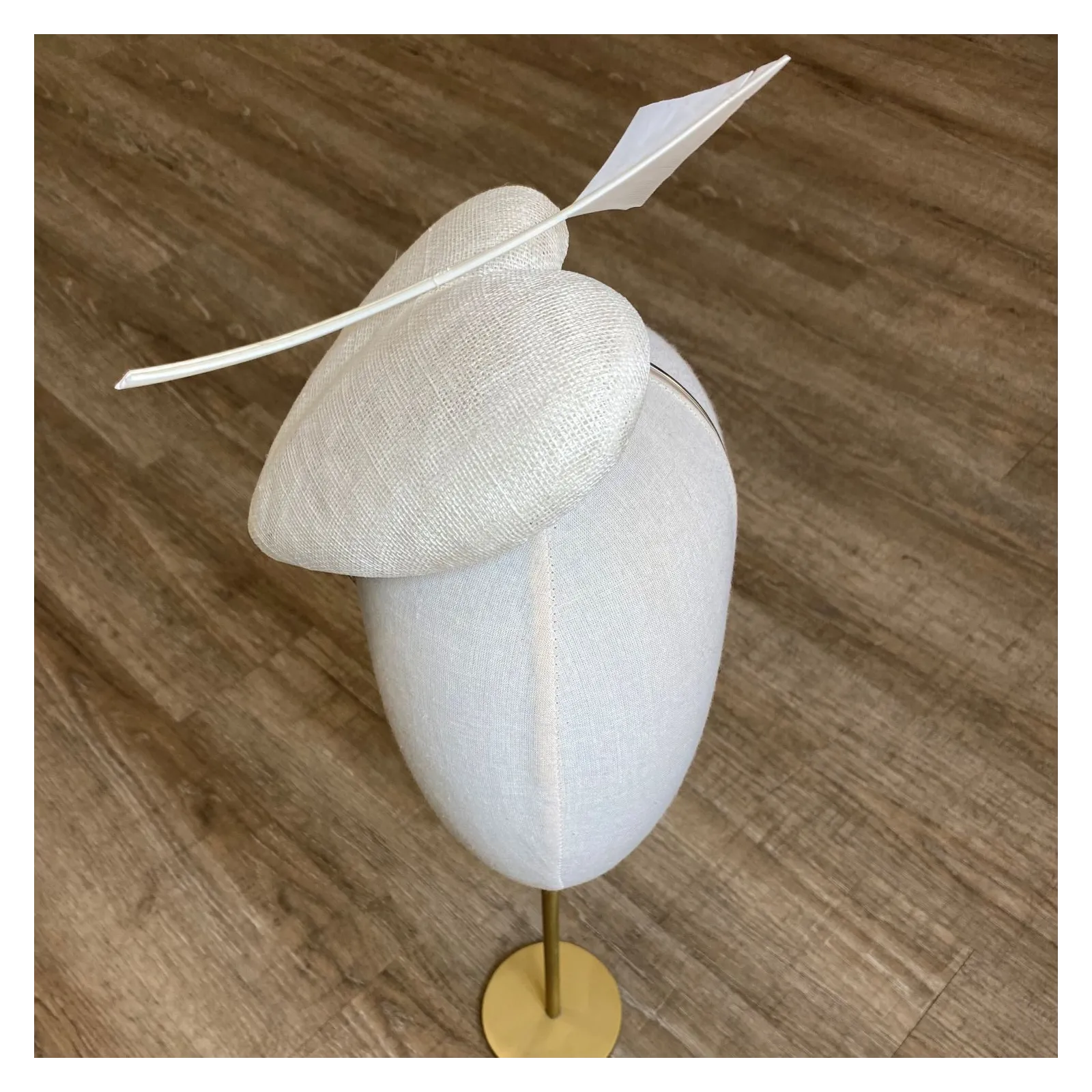 Fascynator ślubny w kształcie serca