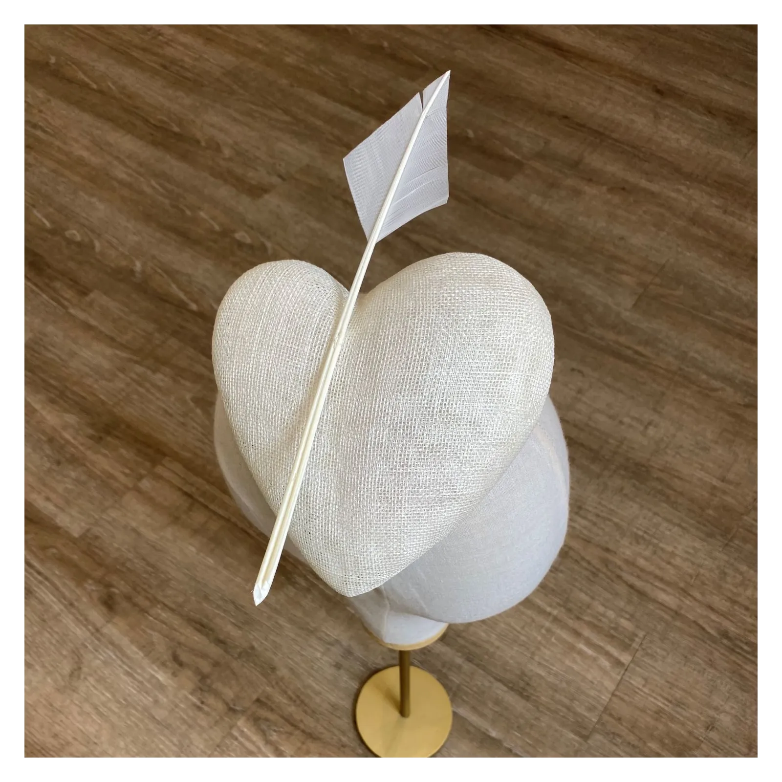 Fascynator ślubny w kształcie serca