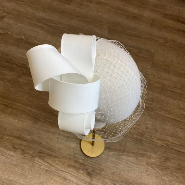 Duża ozdoba ślubna do włosów z jedwabiu