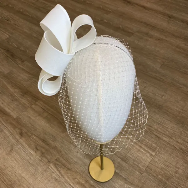 Duża ozdoba ślubna do włosów z jedwabiu