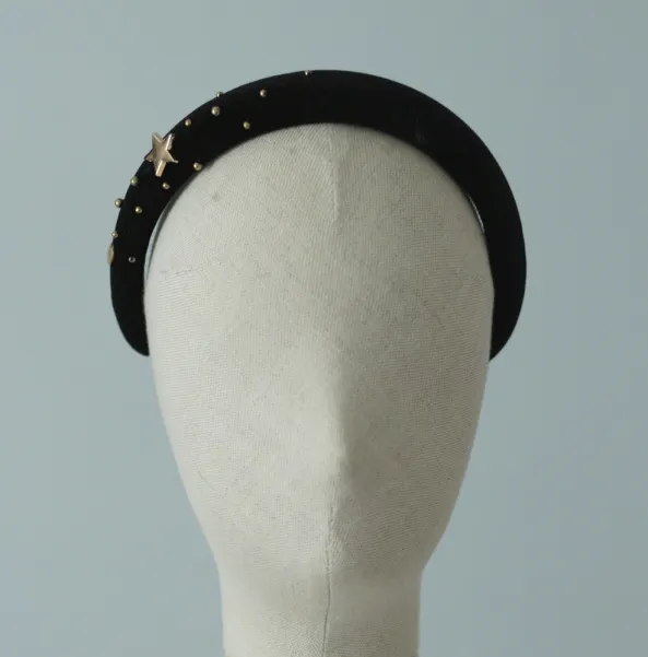 Wieczorowa czarna opaska do włosów z aksamitu.