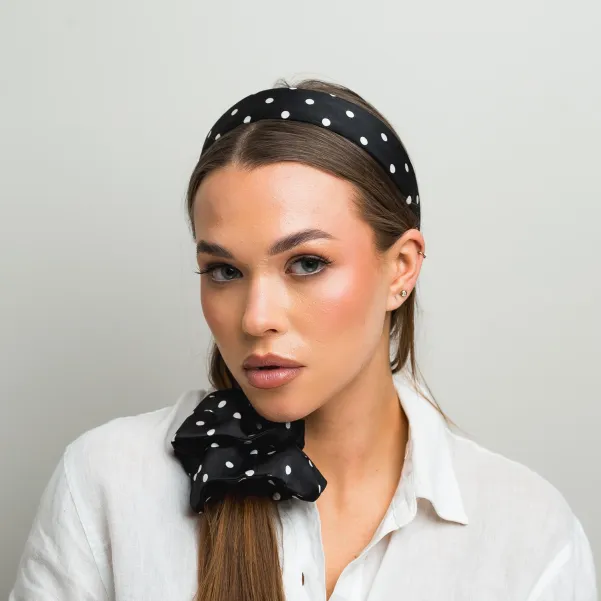 Opaska do włosów prosta czarna w grochy.