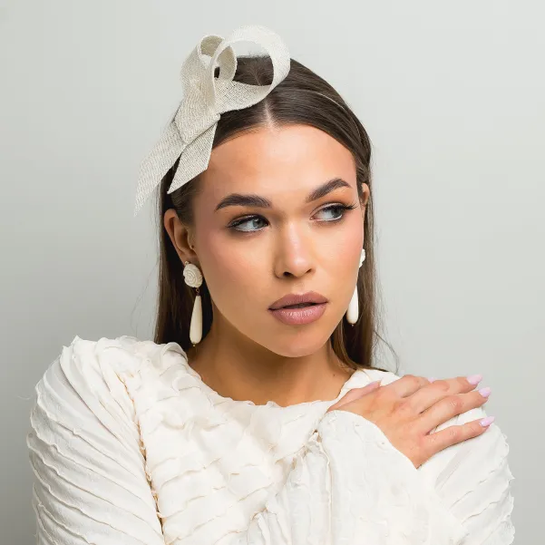 Fascynator kokarda kremowe masełko.