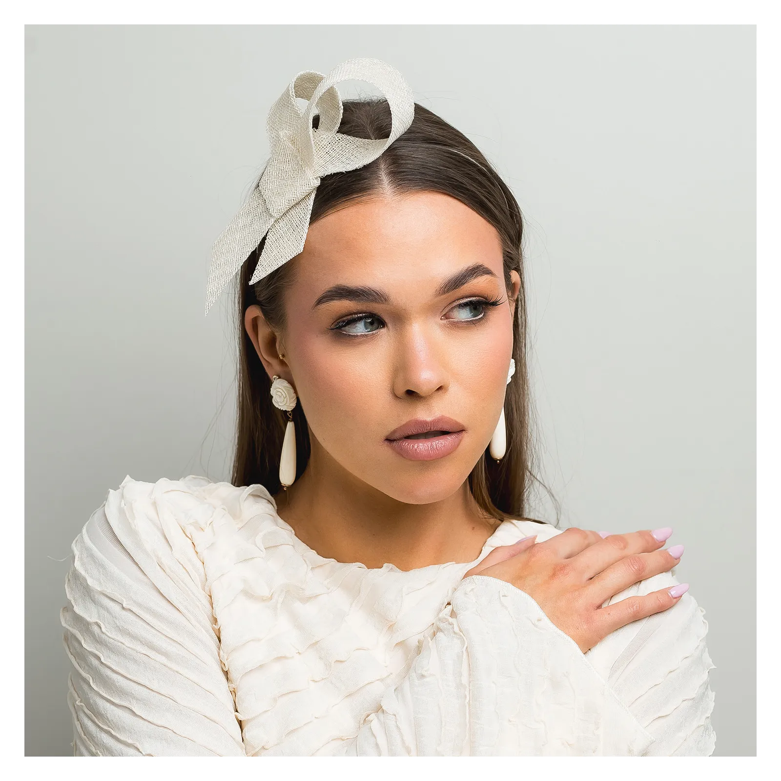 Fascynator kokarda kremowe masełko.