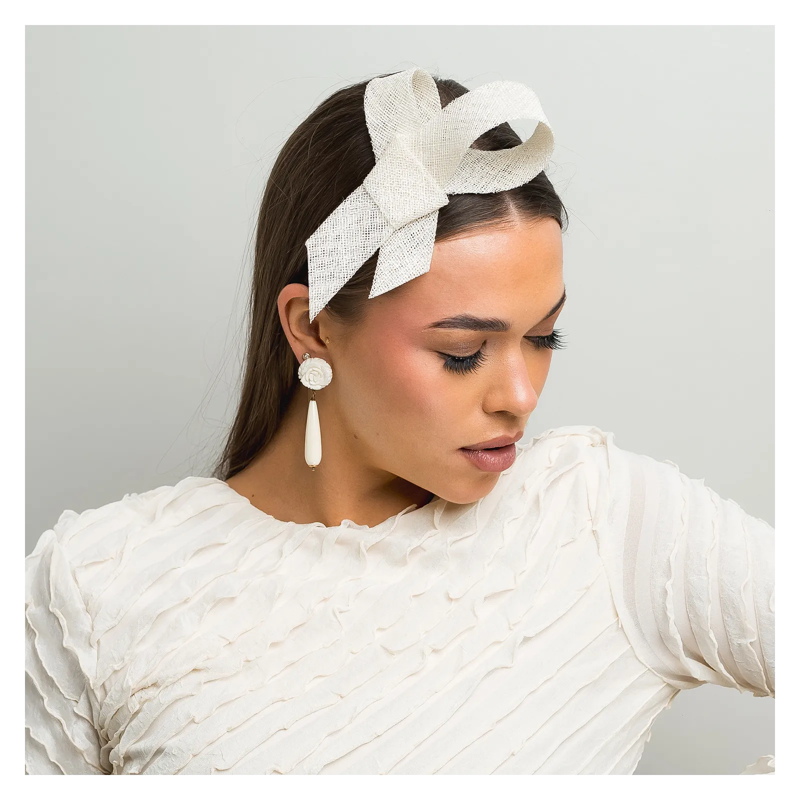 Fascynator kokarda kremowe masełko.