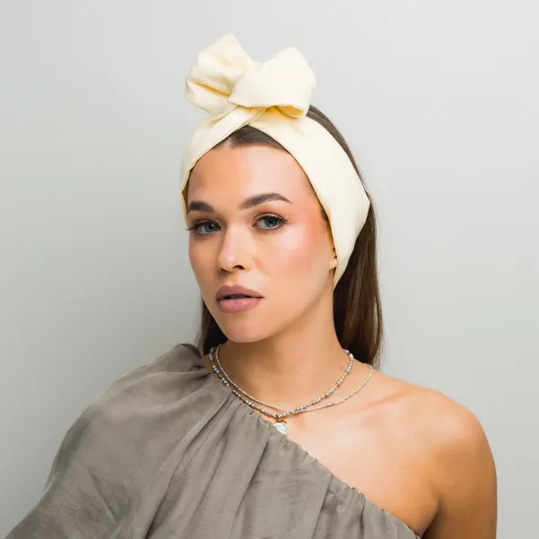 Opaska wiązana do włosów maślana z lnu.