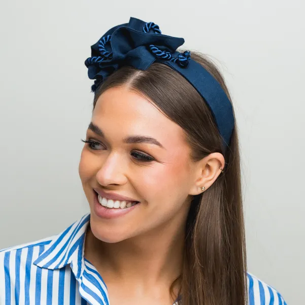 Opaska granatowa, lniana i ręcznie zdobiona.