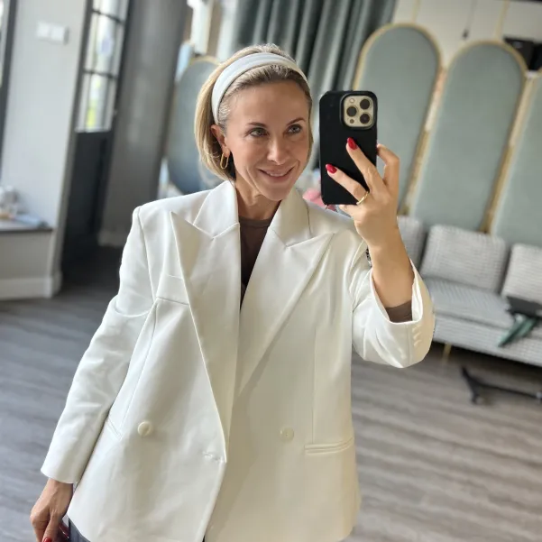 Modna kobieca opaska mascarpone.