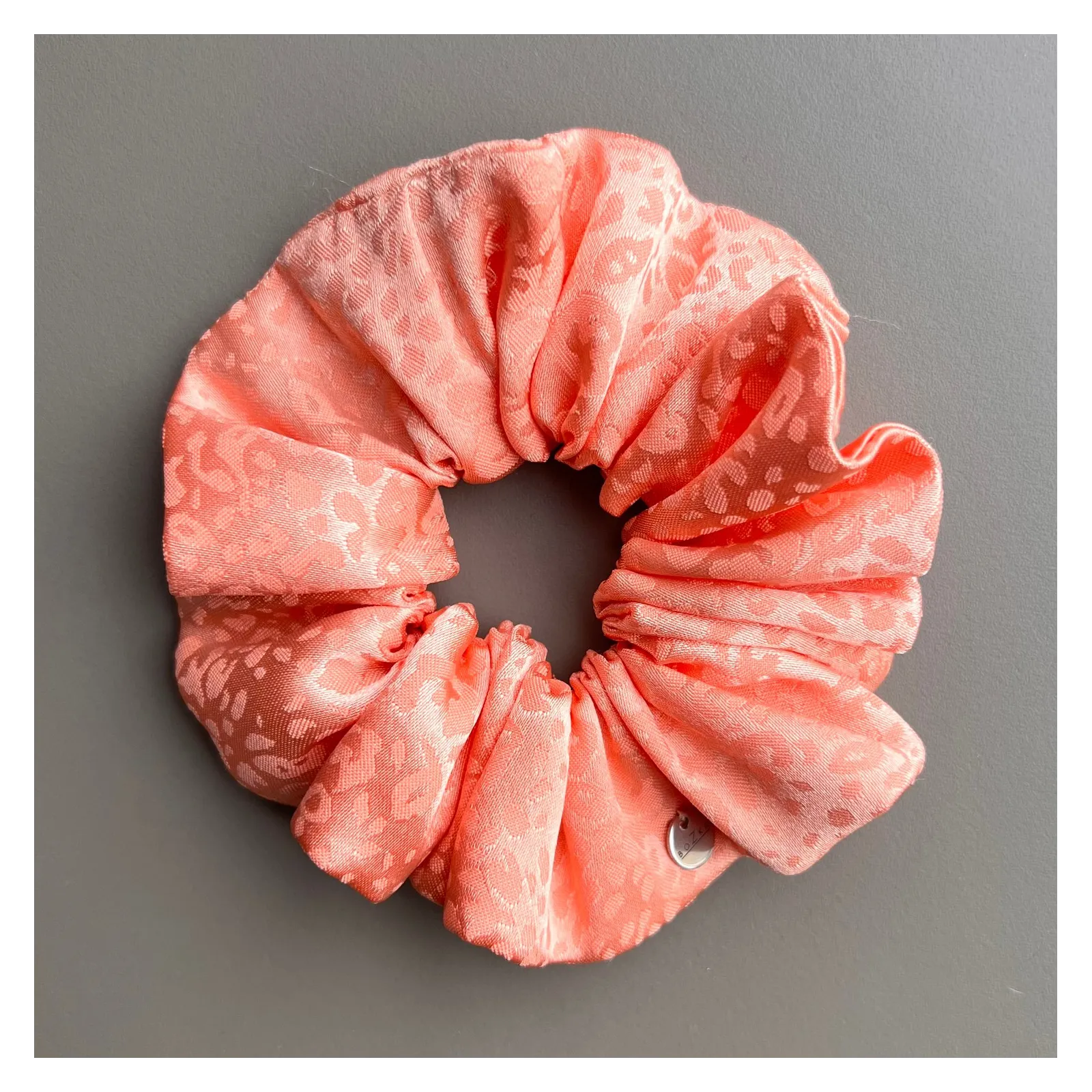 Gumka do włosów satynowa morelowa mała.