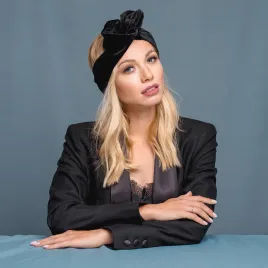 Czarna aksamitna opaska turban wired headband