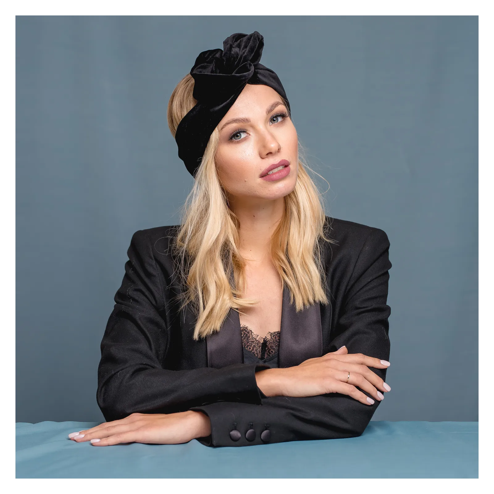 Czarna aksamitna opaska turban wired headband Czarna aksamitna opaska turban wired headband