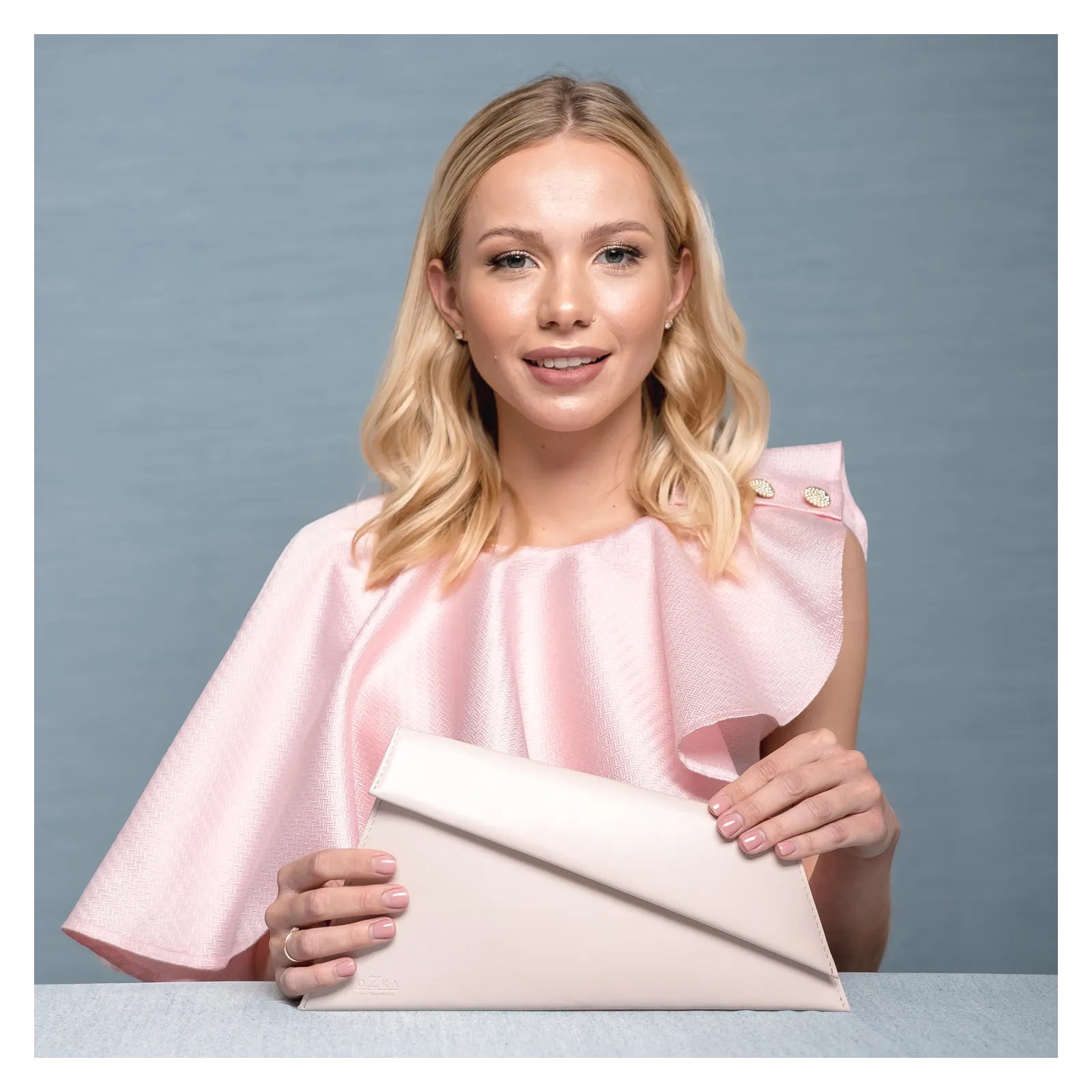 Ciekawa kopertówka na wesele pudrowy róż jakość premium.