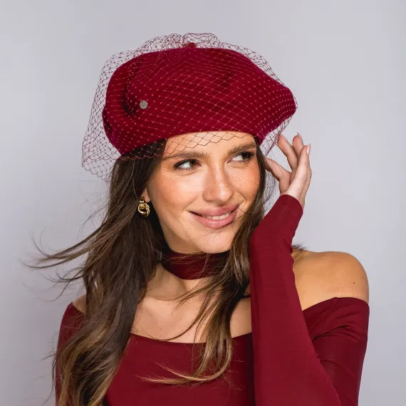 Stylowy beret z woalką i anteną, modny wełniany beret