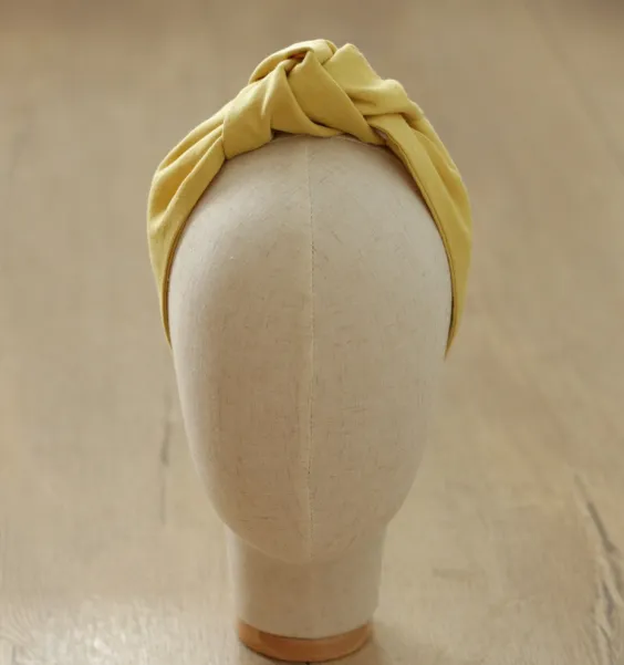 Opaska lniana z supłem ochre.