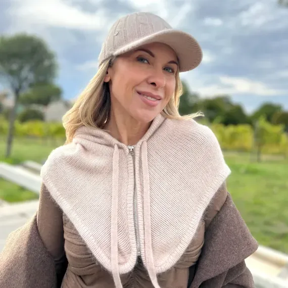 Komplet zimowy damski beżowy – komin z kapturem na zamek, mitenki i czapka