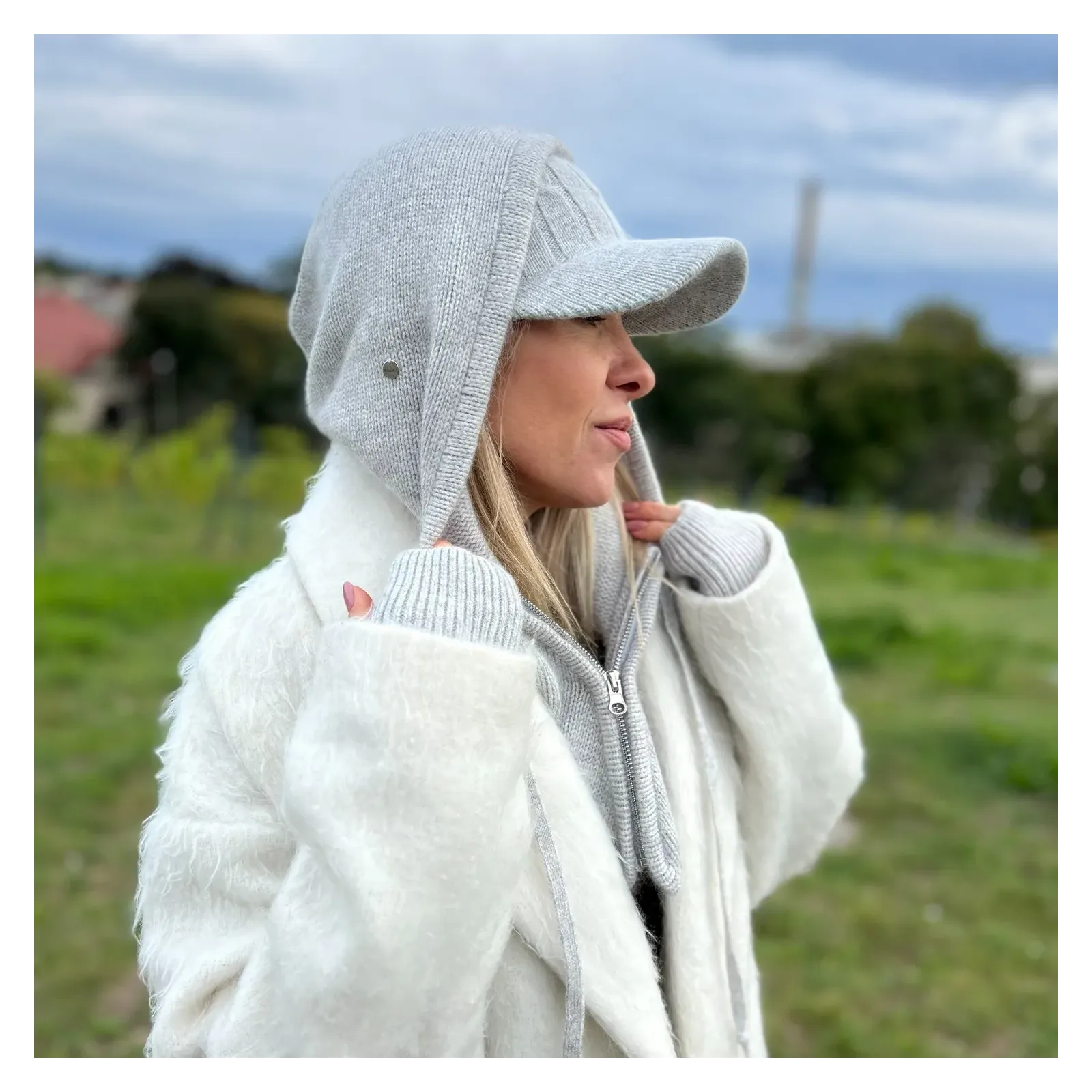 Szary komplet wełniany zimowy damski