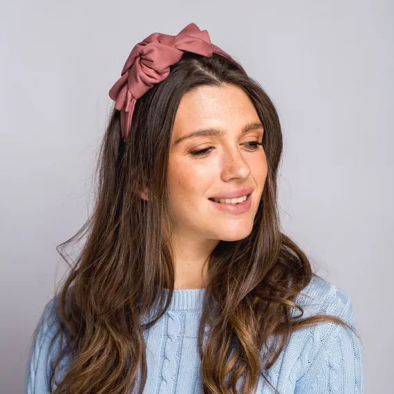 Różowa opaska do włosów z kokardą