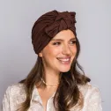 Turban z węzłem w kolorze czekoladowym